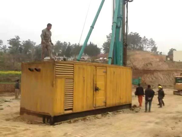 金川如何判断水冷式机油散热器密封件是否需要更换？